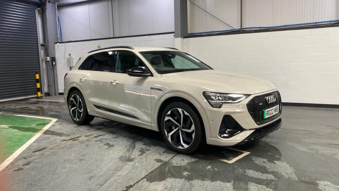 2022 Audi E-tron