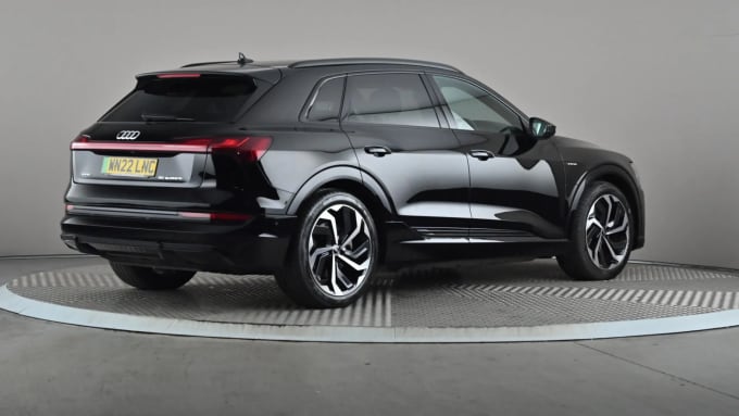 2022 Audi E-tron