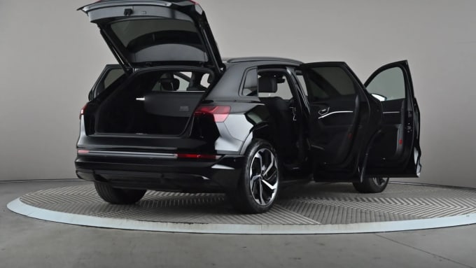 2022 Audi E-tron