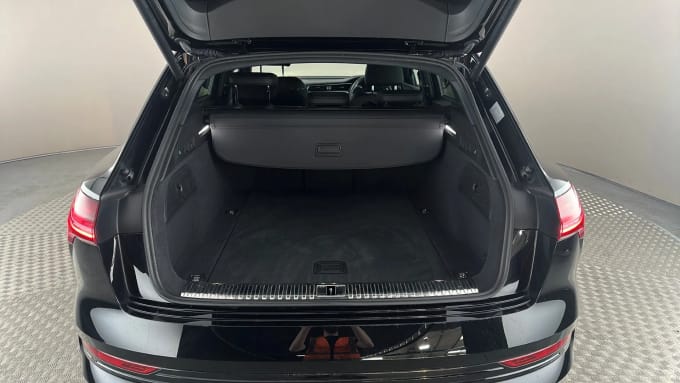 2022 Audi E-tron