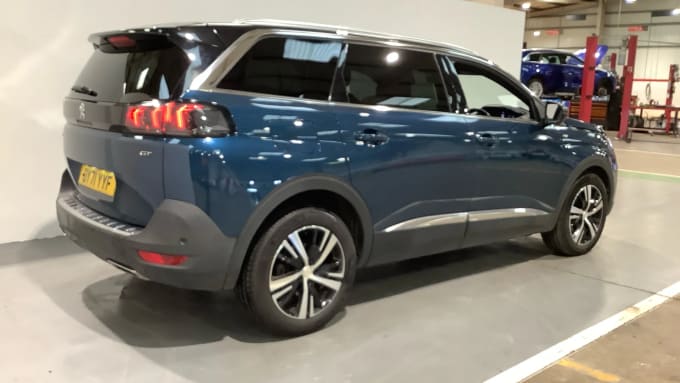 2021 Peugeot 5008