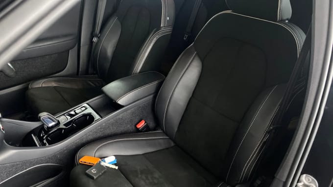 2022 Volvo Xc40