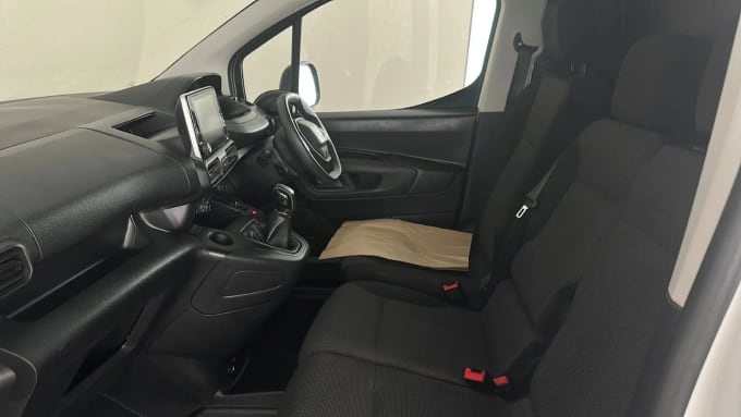 2021 Peugeot Partner