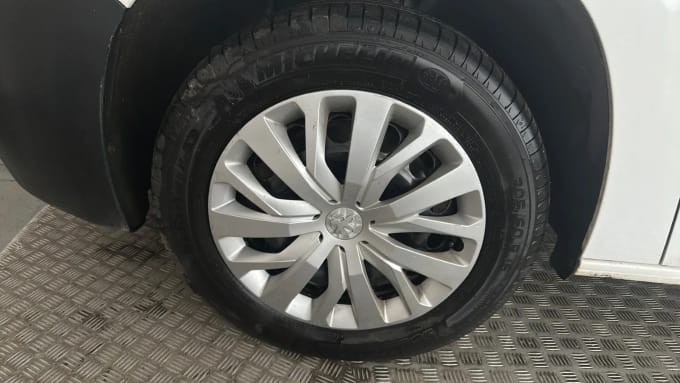 2021 Peugeot Partner