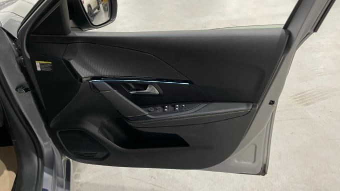 2021 Peugeot 208