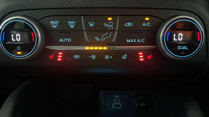 2022 Ford Kuga