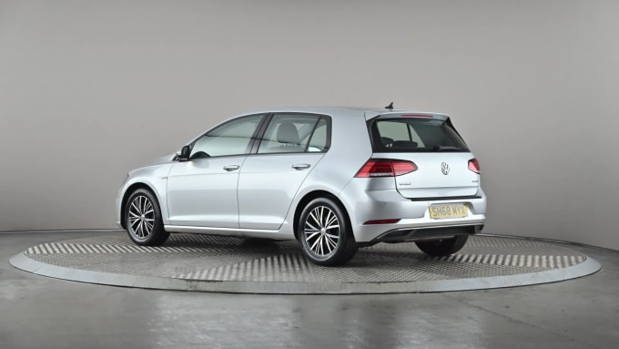 2018 Volkswagen Golf