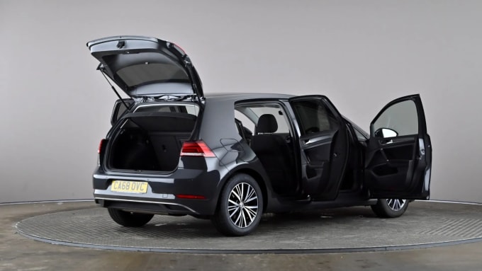 2018 Volkswagen Golf