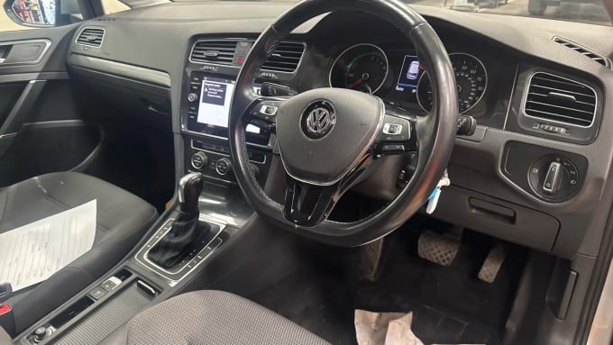 2019 Volkswagen Golf