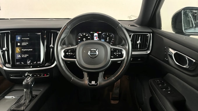 2020 Volvo V60