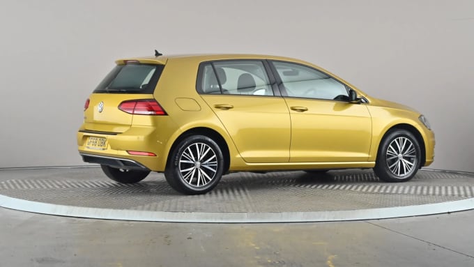 2018 Volkswagen Golf