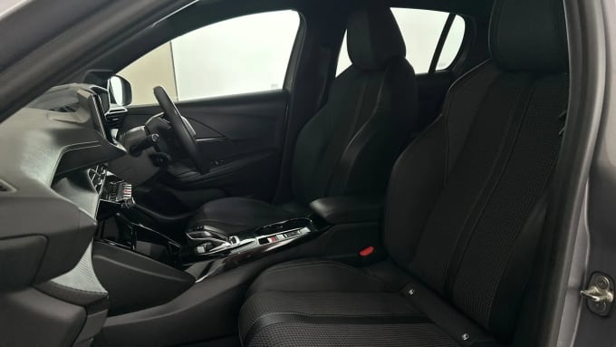 2022 Peugeot 208