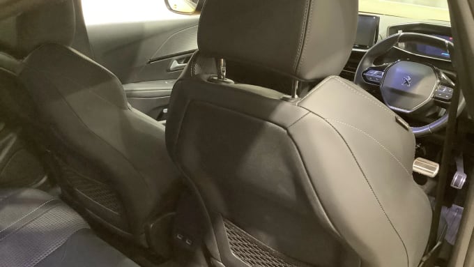 2021 Peugeot 208