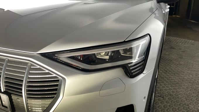 2022 Audi E-tron