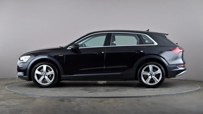 2022 Audi E-tron