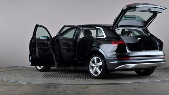 2022 Audi E-tron