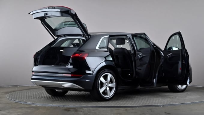 2022 Audi E-tron