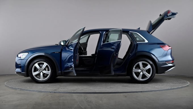 2022 Audi E-tron