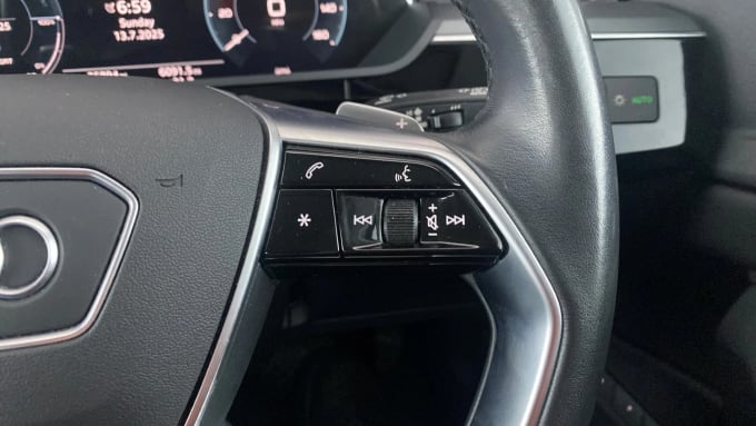 2022 Audi E-tron