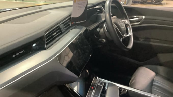 2022 Audi E-tron