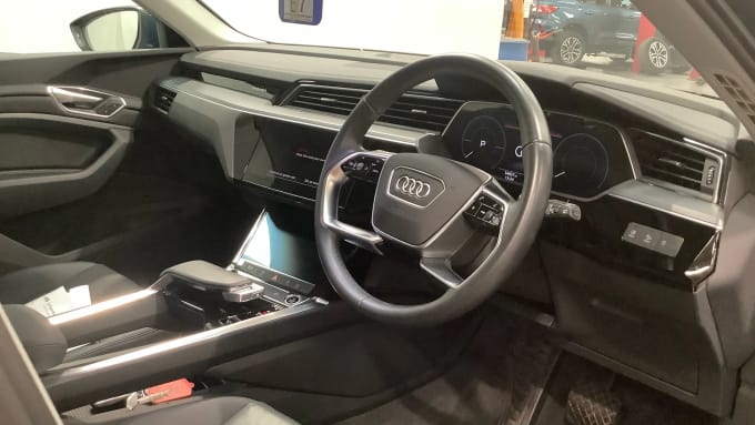 2022 Audi E-tron