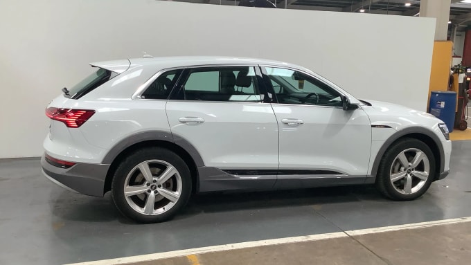 2022 Audi E-tron