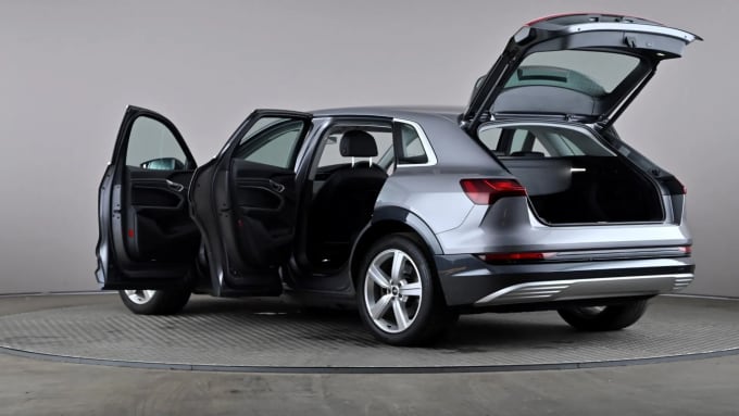2022 Audi E-tron