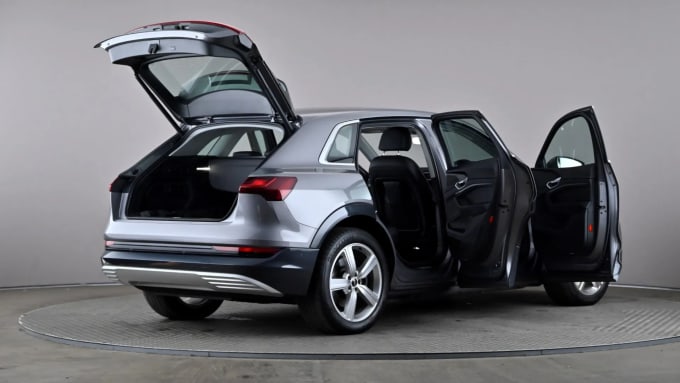 2022 Audi E-tron
