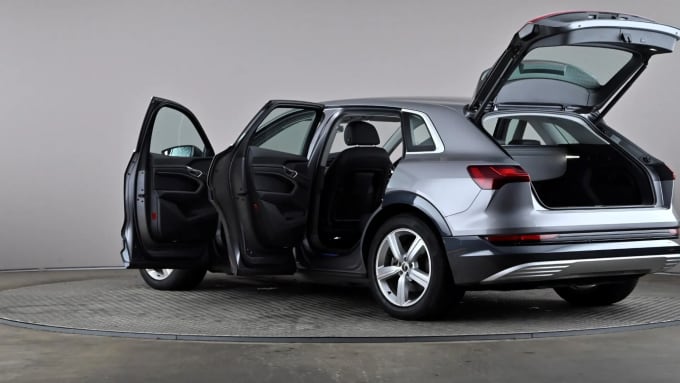 2022 Audi E-tron