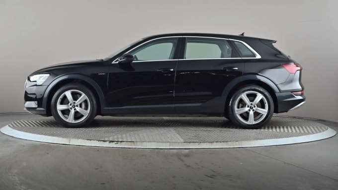 2022 Audi E-tron