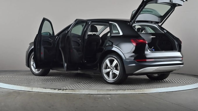 2022 Audi E-tron