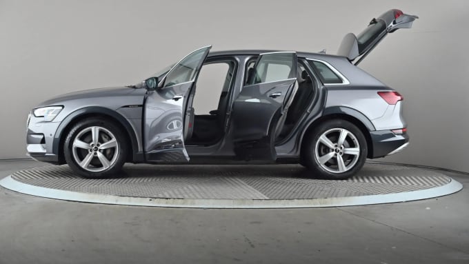 2022 Audi E-tron
