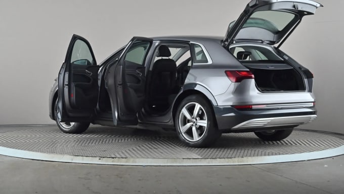 2022 Audi E-tron