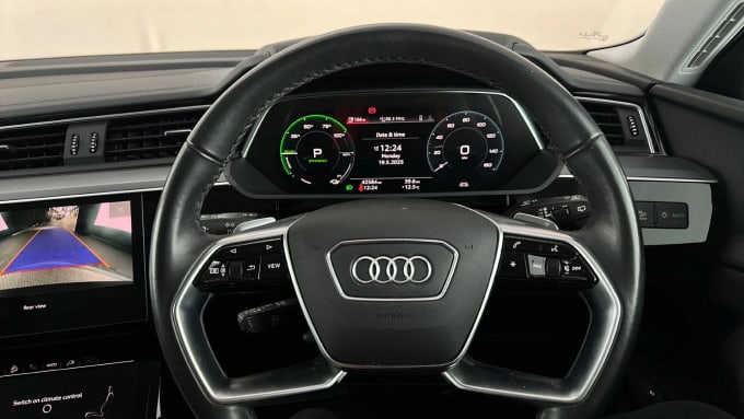 2022 Audi E-tron