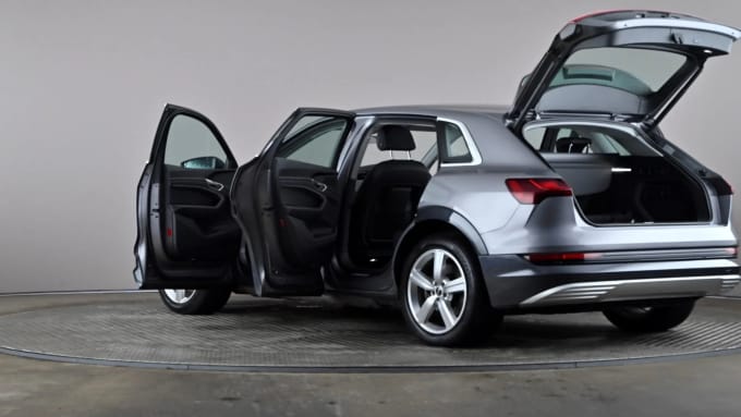 2022 Audi E-tron