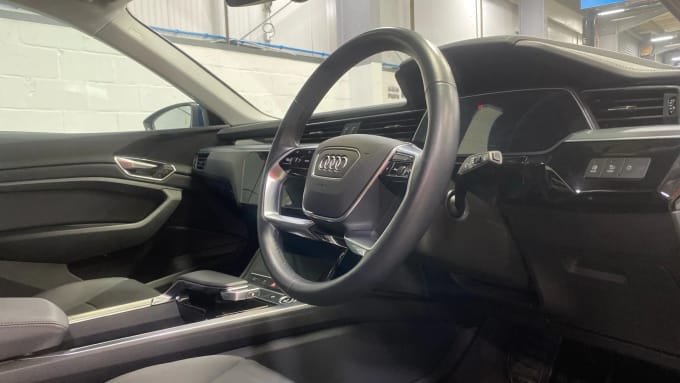 2022 Audi E-tron