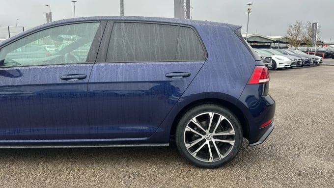 2019 Volkswagen Golf