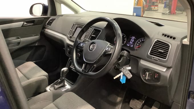 2022 Volkswagen Sharan