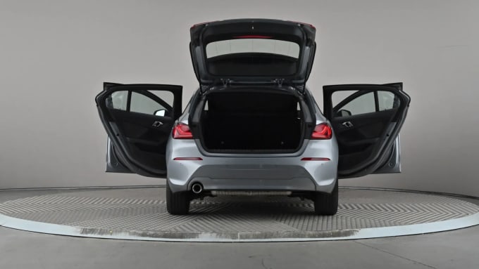 2024 BMW 1 Series