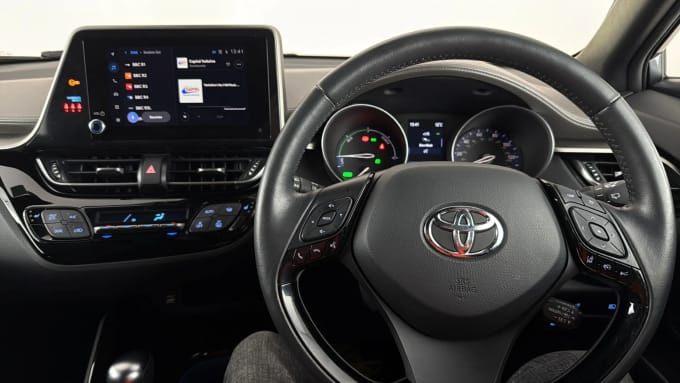 2022 Toyota C-hr