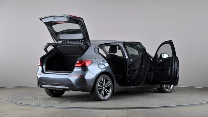 2021 BMW 1 Series