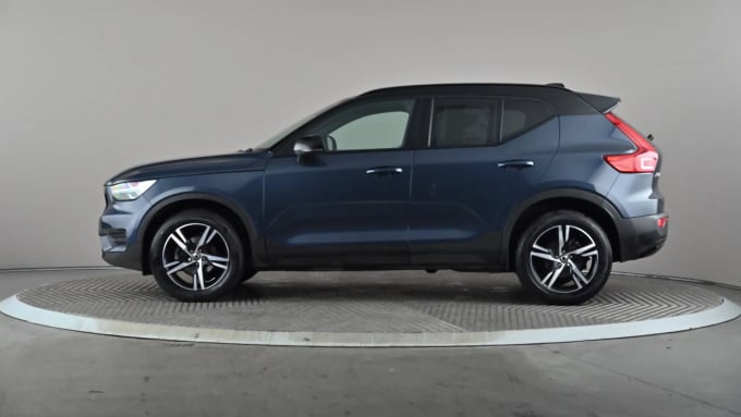 2022 Volvo Xc40