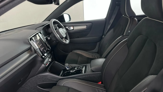 2022 Volvo Xc40