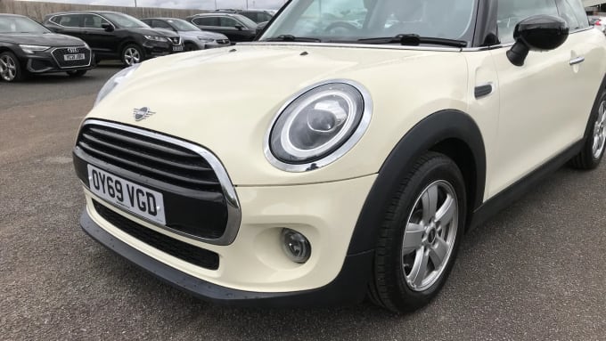 2019 Mini Hatch