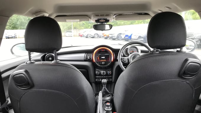 2019 Mini Hatch
