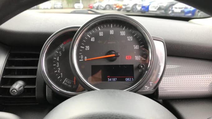 2019 Mini Hatch