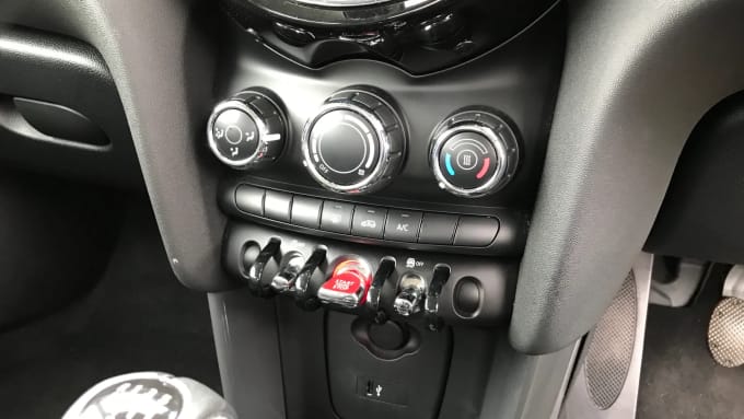 2019 Mini Hatch