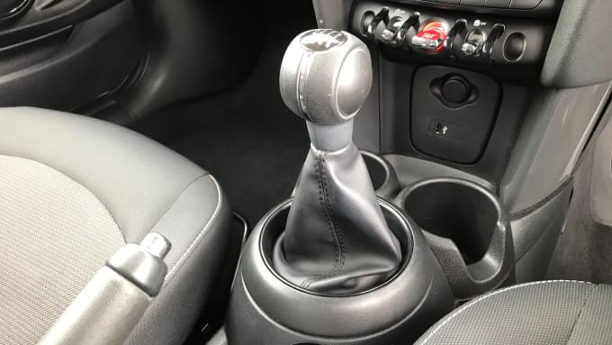 2019 Mini Hatch