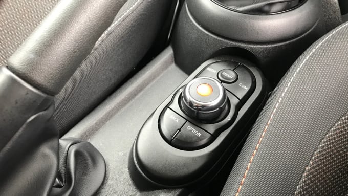 2019 Mini Hatch