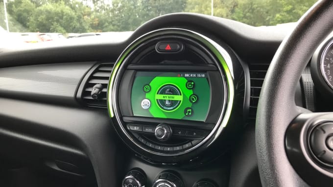 2019 Mini Hatch